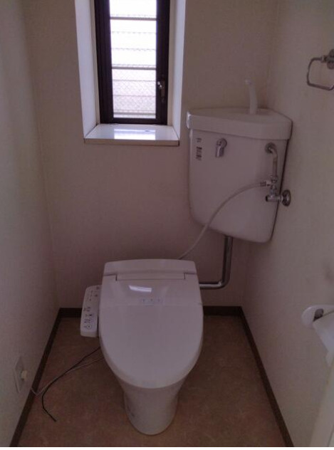 栗東市安養寺１丁目の事務所のトイレ