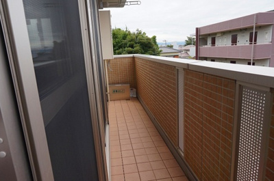 【バルコニー】 | ウエスト　フィールド　B棟