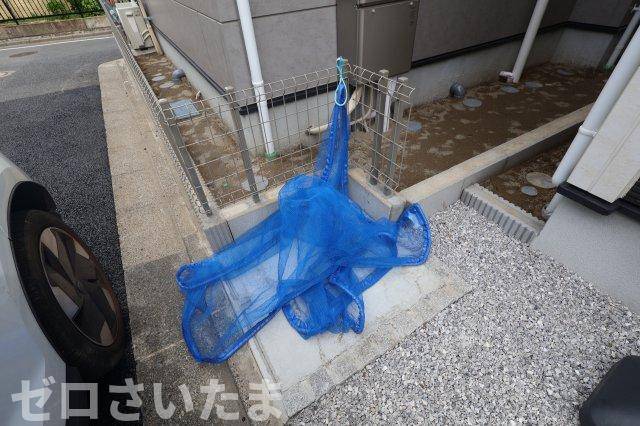 《仲介手数料無料》練馬区大泉学園町４丁目12-19新築一戸建てKEIAI GRACEのその他|ゴミ置き場が敷地の角にあります。
