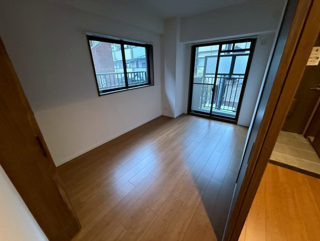 ユニライフ桃山台の洋室