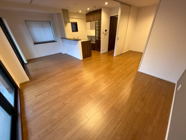 ユニライフ桃山台の居間・リビング