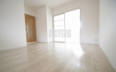 【居間・リビング】 | メゾン・フリーダム | 綺麗で使いやすいリビング♪