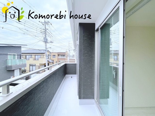 さいたま市見沼区堀崎町　新築一戸建て　リーブルガーデン　02のバルコニー|落ち着いた時間を過ごせるバルコニーです