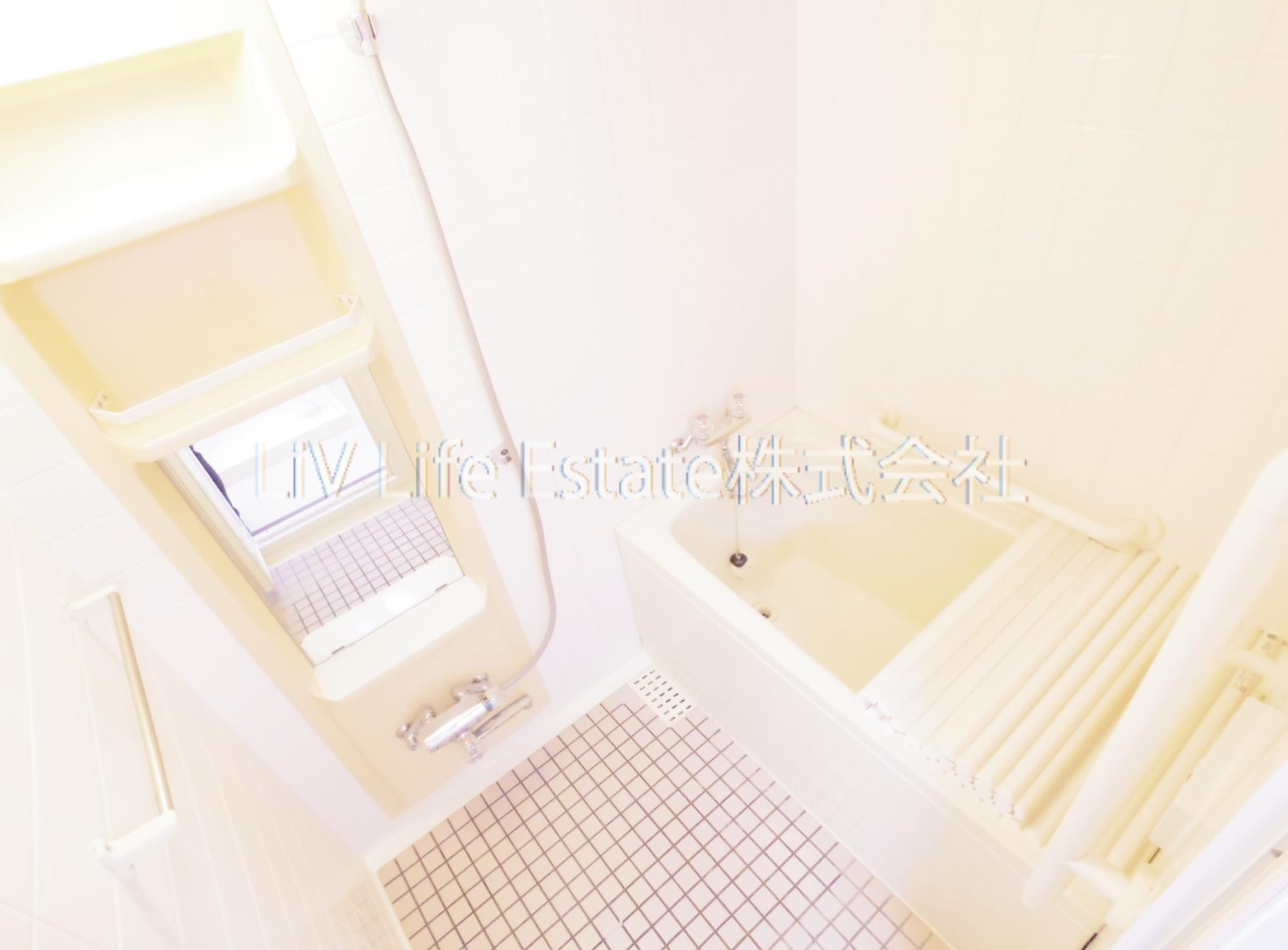 ウエルカーサ花小金井の浴室