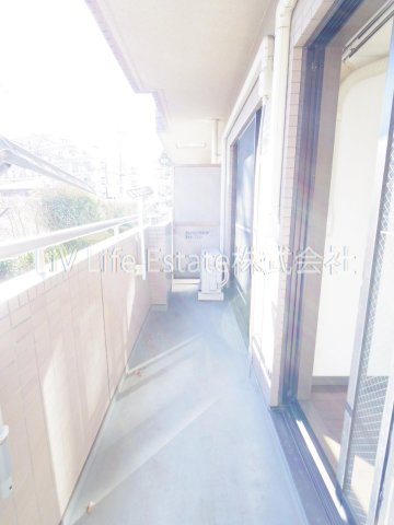 ウエルカーサ花小金井のバルコニー