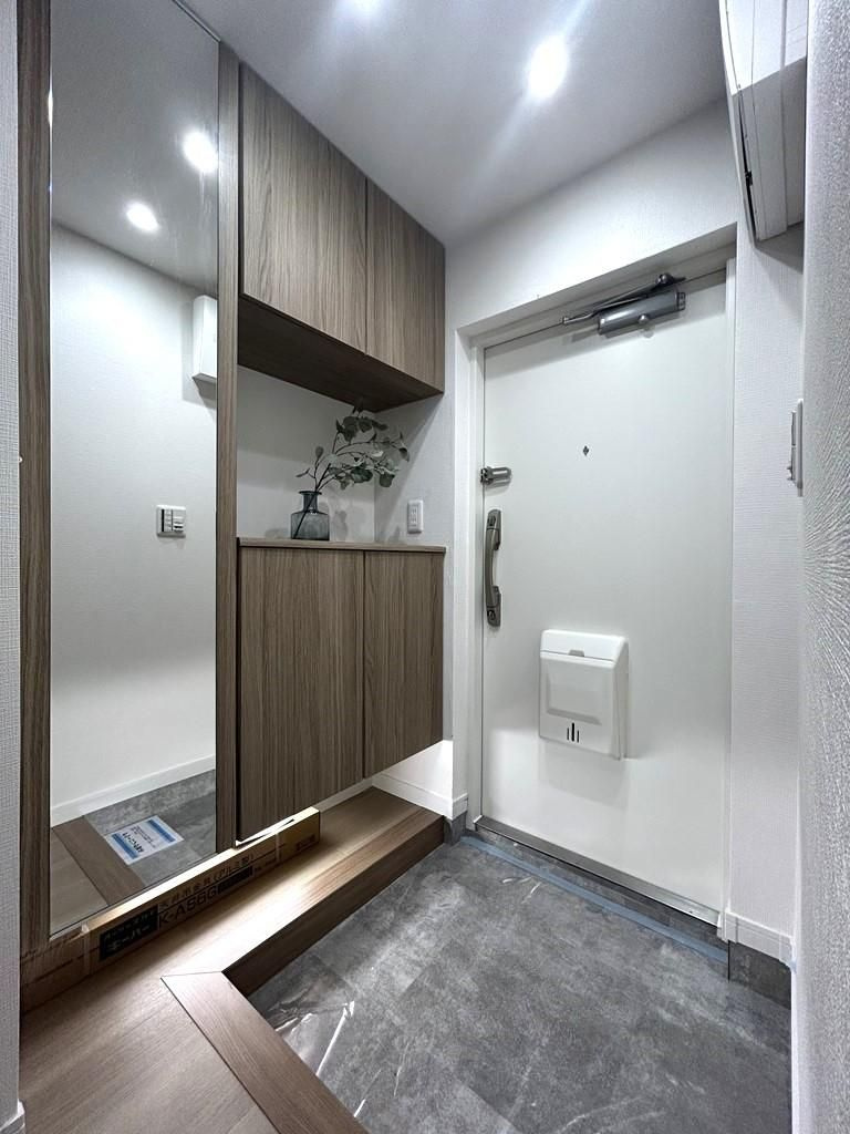 府中市押立町１丁目の中古マンションの玄関