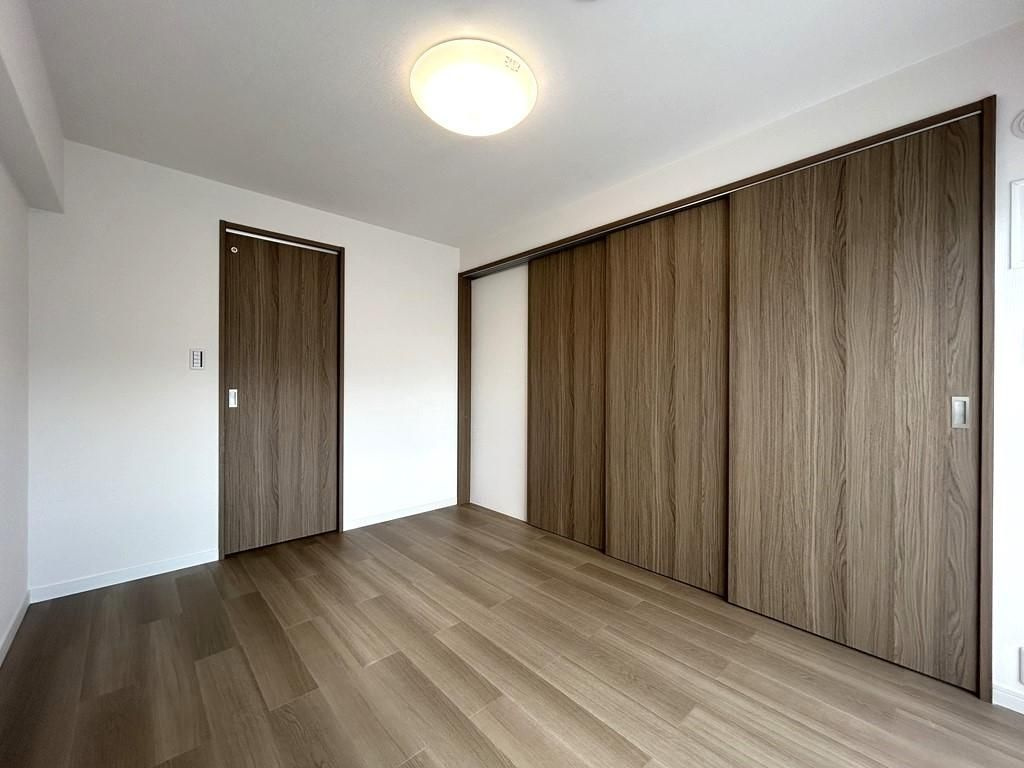 府中市押立町１丁目の中古マンションの洋室