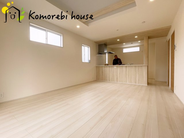 上尾市浅間台3丁目　3期　新築一戸建て　グランドールの丘　06の居間・リビング|使いやすい居間です