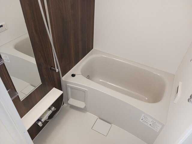 コンテチェスト２４の浴室