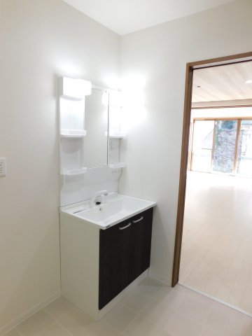 名古屋市中村区沖田町の中古一戸建の独立洗面台|◇洗面室◇　　洗面化粧台新品交換