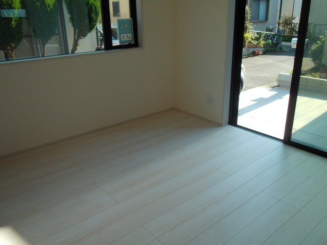 川越市大仙波　4LDK+カースペース2台付き　新築戸建ての洋室