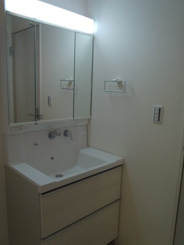 川越市大仙波　4LDK+カースペース2台付き　新築戸建ての独立洗面台