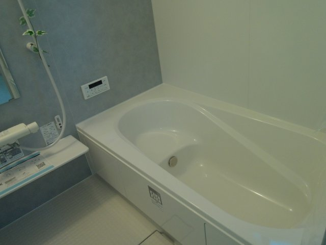 川越市大仙波　4LDK+カースペース2台付き　新築戸建ての浴室