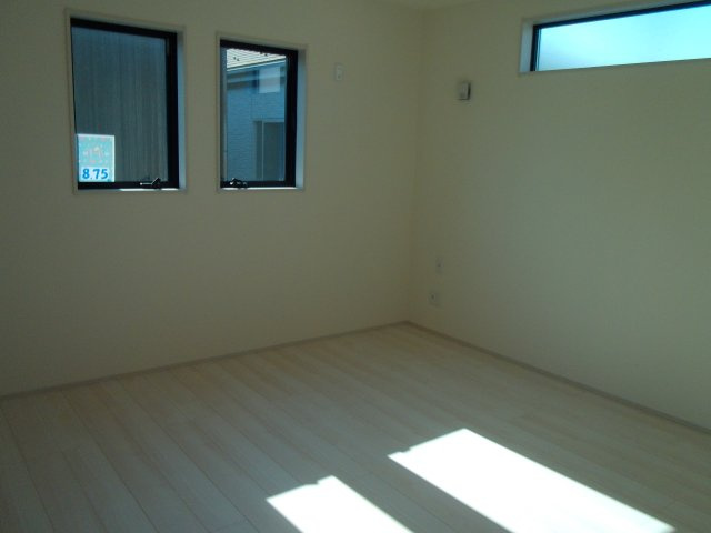 川越市大仙波　4LDK+カースペース2台付き　新築戸建ての洋室