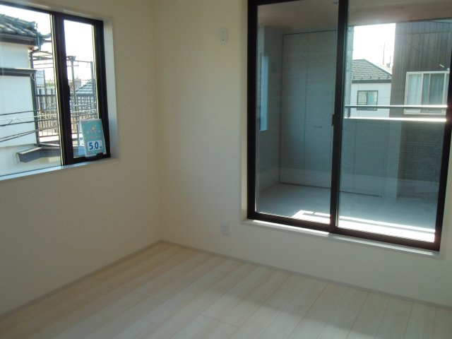 川越市大仙波　4LDK+カースペース2台付き　新築戸建ての洋室