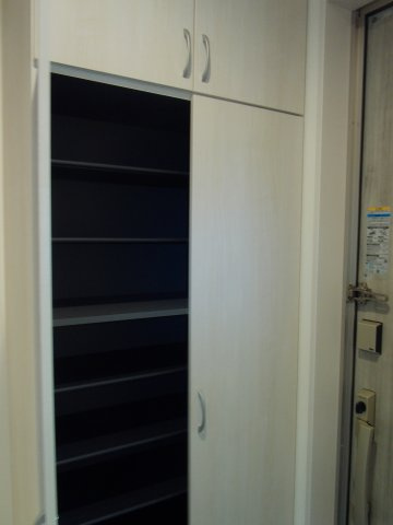 川越市大仙波　4LDK+カースペース2台付き　新築戸建ての収納|シューズクローク