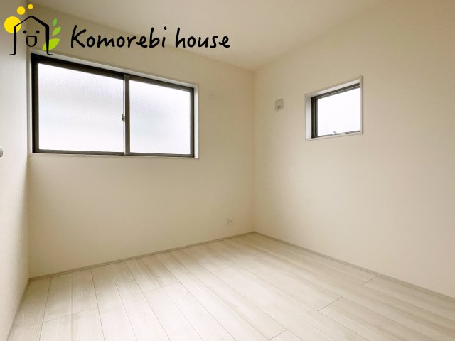 さいたま市見沼区堀崎町　新築一戸建て　リーブルガーデン　03の洋室|26.2.7撮影済み