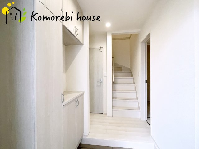 さいたま市見沼区堀崎町　新築一戸建て　リーブルガーデン　03の玄関|26.2.7撮影済み