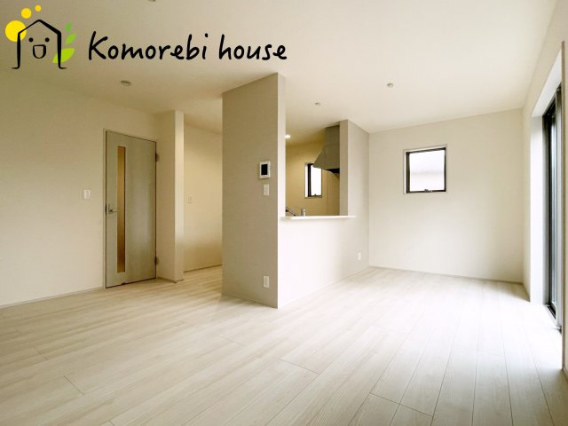 さいたま市見沼区堀崎町　新築一戸建て　リーブルガーデン　03の居間・リビング|26.2.7撮影済み