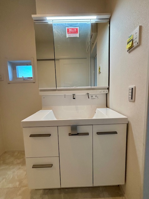 久留米市善導寺町飯田　9号地の独立洗面台