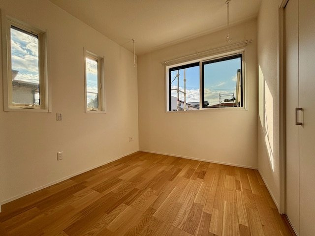 久留米市善導寺町飯田　9号地の洋室|洋室は2面採光。通風・陽当たり共に良好です♪