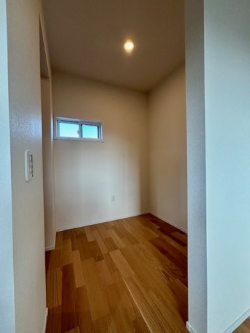 久留米市善導寺町飯田　9号地の洋室|書斎や趣味のお部屋など多目的に利用できるスペースです♪