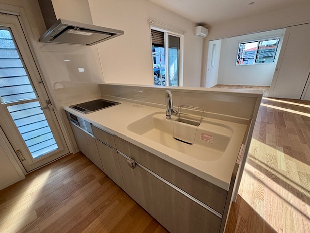 久留米市善導寺町飯田　9号地のキッチン|カウンターキッチンは家族との会話も楽しめます