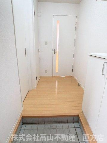 ソレイユたかみねの里の玄関