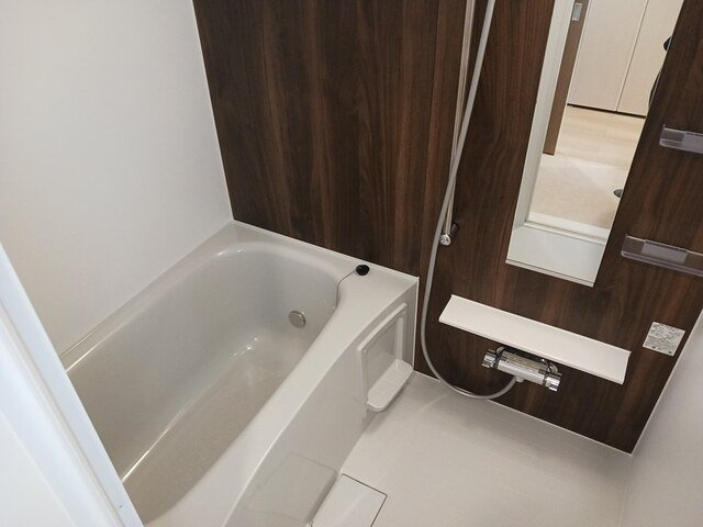 コンテチェスト２４の浴室