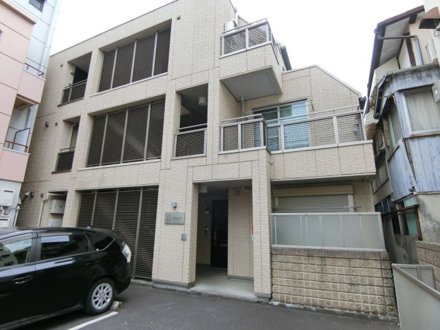 リラテラス東中野の外観