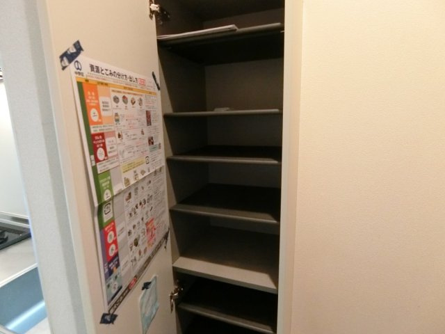 リラテラス東中野の収納