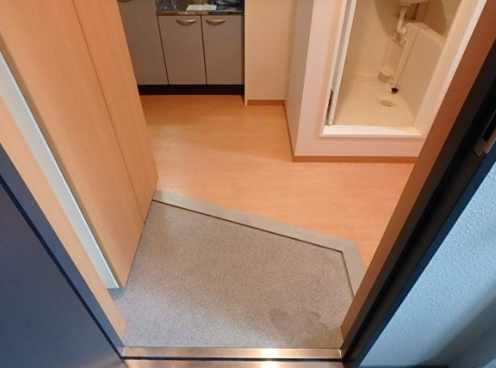 アンカレッジ水無月の玄関