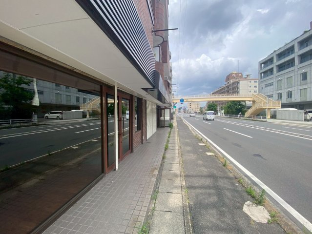 ロイヤルビレッジの駐車場