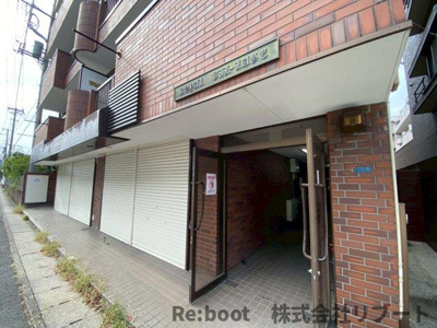 【エントランス】 | ロイヤルビレッジ