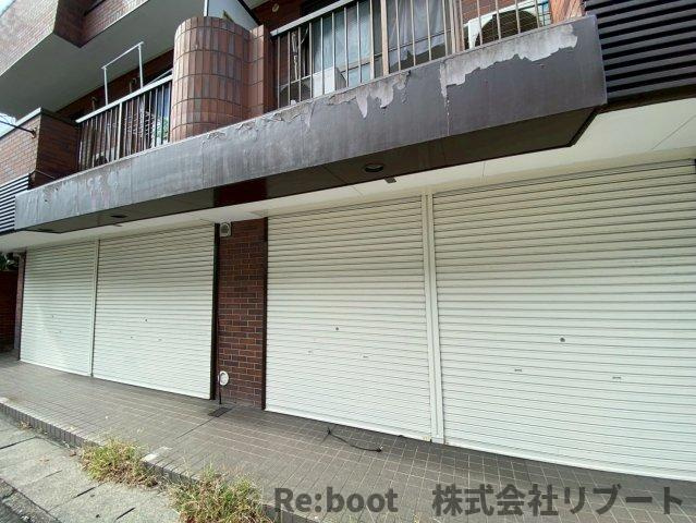 ロイヤルビレッジのエントランス