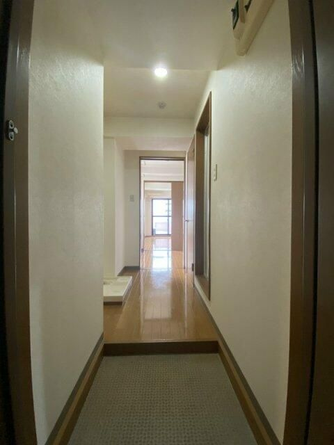 アークコートの玄関