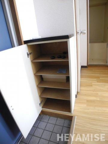 アリスガーデンの玄関|※類似間取りの別のお部屋の参考写真です※