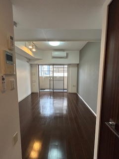 セレニテ江坂四番館の内装|明るい室内です