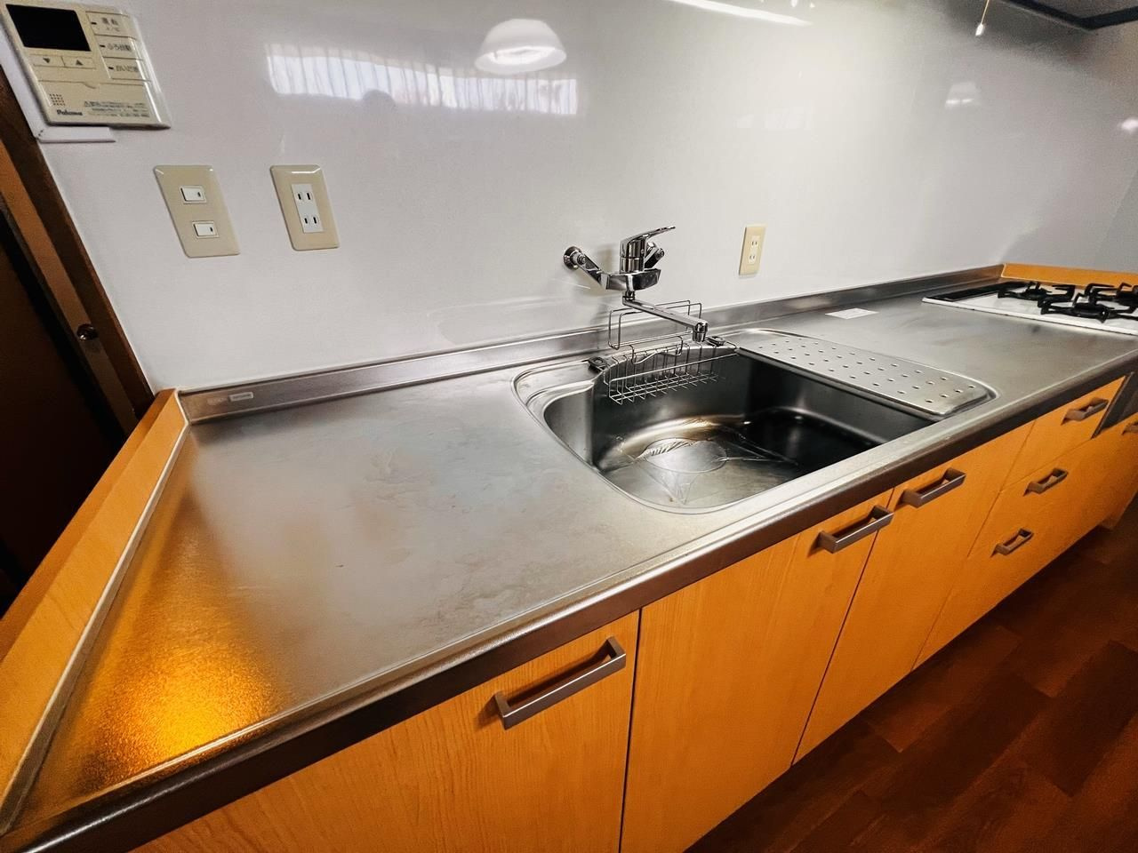 荒木町白口貸家のキッチン|お料理しやすいキッチンです