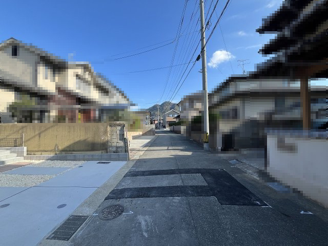 【その他】 | 福岡市東区高美台1丁目第1　2号棟（全2棟）【仲介手数料無料・0円】 | 現地写真。前面道路です。