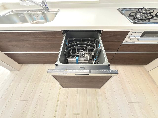 【キッチン】 | 福岡市東区高美台1丁目第1　2号棟（全2棟）【仲介手数料無料・0円】 | 施工例。施工例は完成時と異なる場合があります。