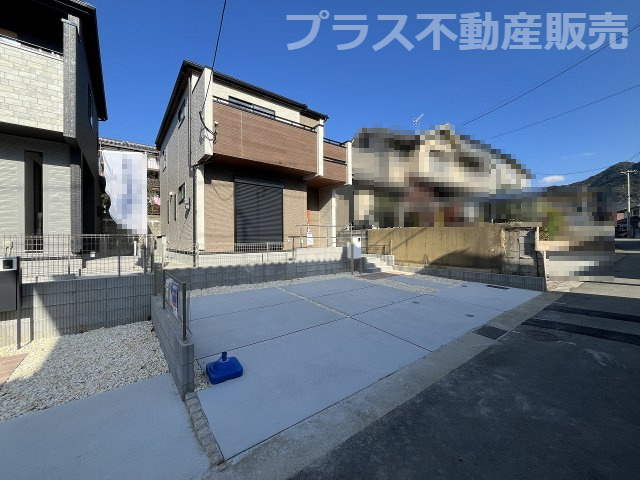 【外観】 | 福岡市東区高美台1丁目第1　2号棟（全2棟）【仲介手数料無料・0円】 | 現地写真。プラス不動産販売なら、現場の全ての棟をまとめてご見学頂けます。