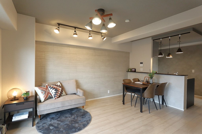 【居間・リビング】 | 八尾セントラルハイツ　用和小学校区　近鉄八尾駅