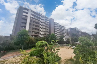 【外観】 | ルネシエスタB棟 | JR阪和線「百舌鳥」駅まで徒歩11分。スーパーやコンビニなどの生活利便施設も徒歩圏内に充実！小中学校も近く子育てファミリーにもオススメ！！