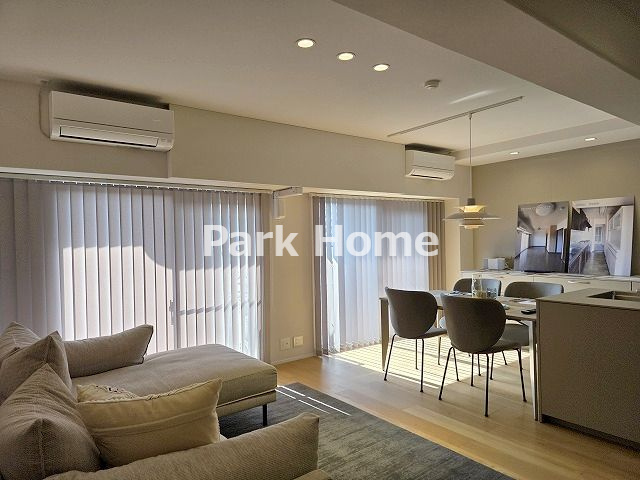 サーパス北本町の居間・リビング