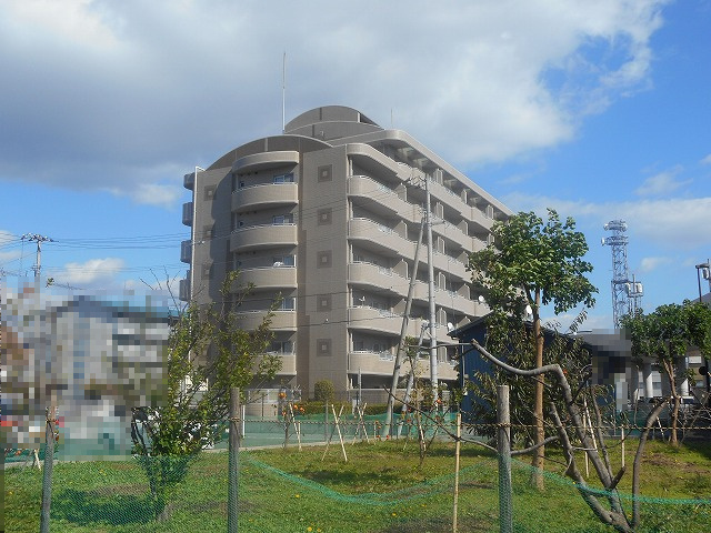 サーパス北本町の外観