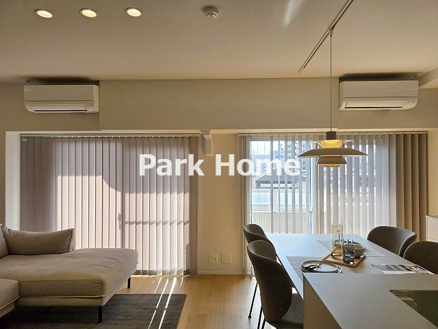 サーパス北本町の居間・リビング