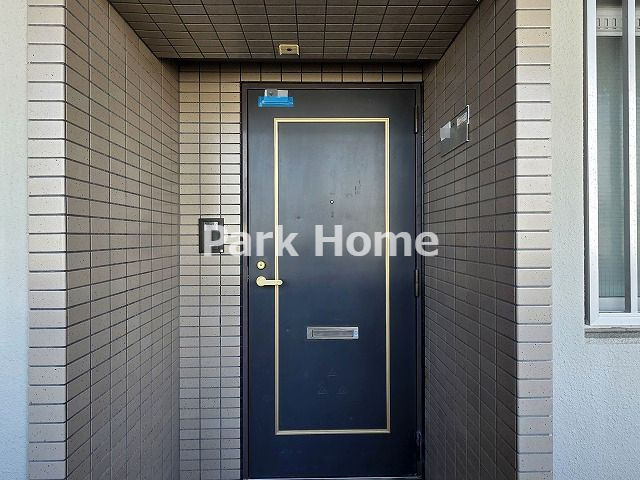 サーパス北本町の玄関