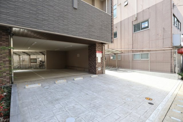 サヴォイヴァンヴェール　4階の駐車場