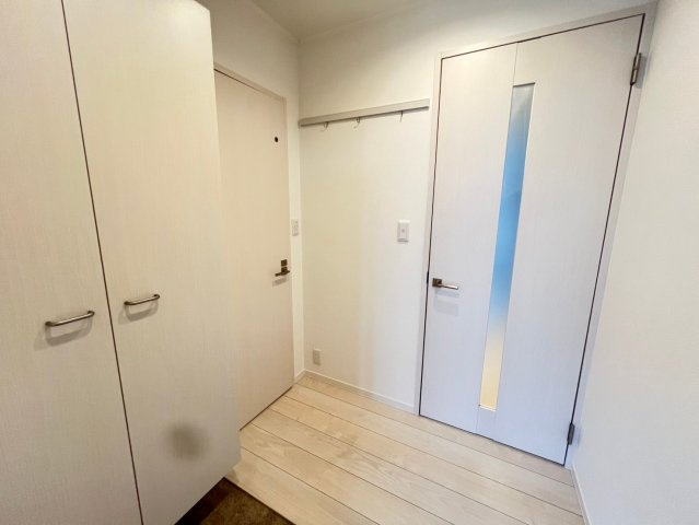 メゾンシュクレの玄関|明るい雰囲気の玄関です